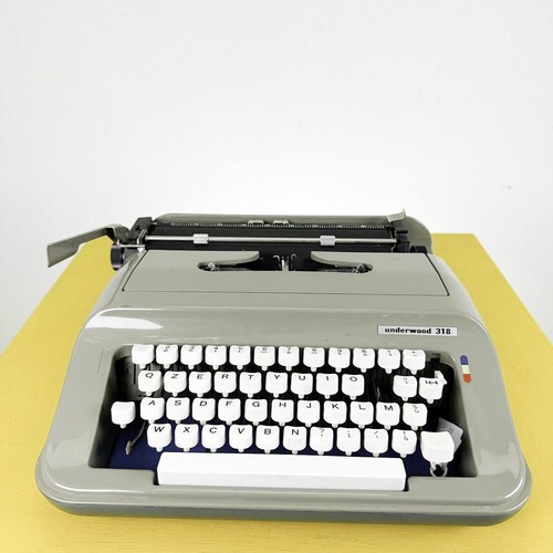 Macchina scrivere vintage - da,