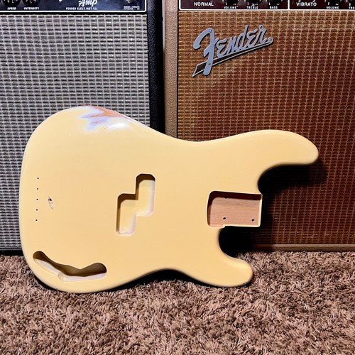 Relic fender precision corpo - precision, p