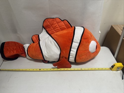 Disney store finding nemo - store,