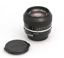 Nikon Nikkor 1:1,4/50 mm senza