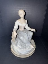 Statuina in porcellana Zaphir