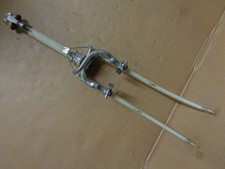 Fourche avec étrier de frein