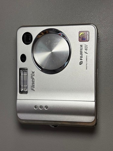 Fotocamera digitale compatta