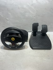 Volante e pedali Thrustmaster