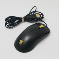 Raro mouse da gioco cablato