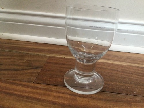 Bicchiere vino rosso a - da,