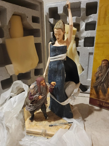 Statua resina cronache di - in,