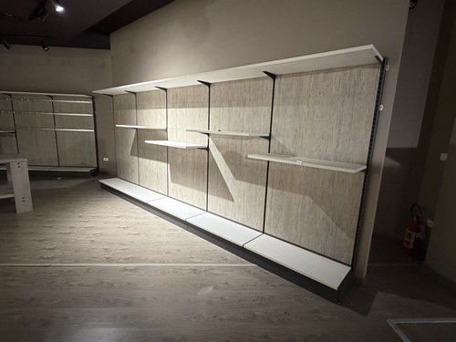 Scaffali negozio zaf - negozio, usati