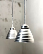 Coppia lampadari industriali vintage anni '40 in alluminio stile Bauhaus