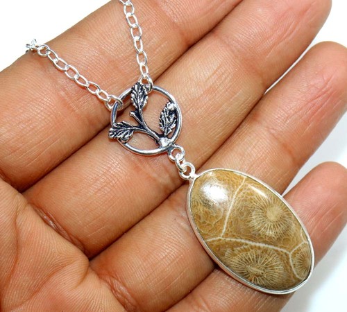 Collana corallo fossile