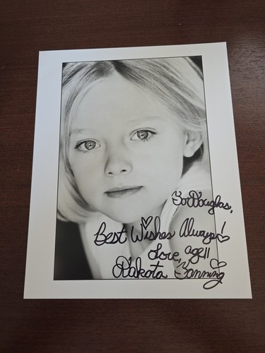 Dakota fanning firmato - dakota, 8x10