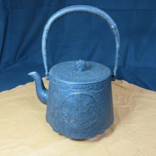 Antica teiera in ferro Nambu