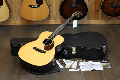 2004 martin custom - 2004,