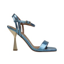 L'Amour by Albano Sandalo