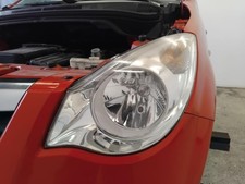 Opel Agila B faro anteriore