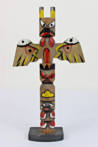 Totem vintage intagliato - , a