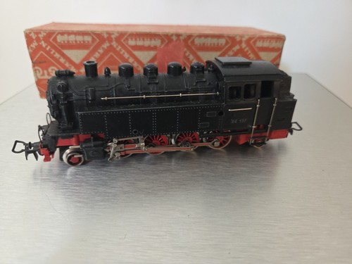 Märklin locomotive 800 - locomotive, tt