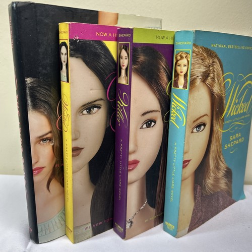 Pretty little liars books - pretty,