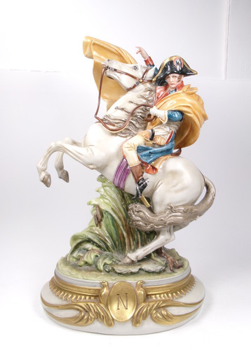 Magnifica figura capodimonte - magnifica,