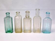 Antiche bottiglie vetro acqua