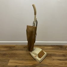 Aspirapolvere verticale Hoover