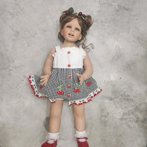 Monika levenig cherry - "cherry, kisses"
