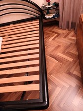 Letto matrimoniale nero 170x200 con rete a doghe e mensole  da comodino legno m.