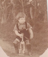 B1 -  Foto Photo Fotografia Anni 20 - Bambino su Cavallo a dondolo