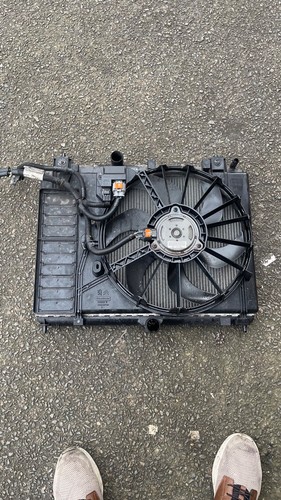 Radiatore con ventola - con,