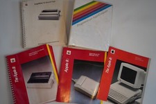 1984 LOTTO MANUALI D'USO APPLE IIC MONITOR, MOUSE, STAMPANTE E GUIDA CONTABILE