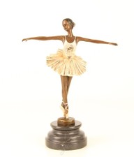 Scultura in bronzo colorato