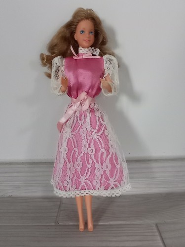 Barbie the heart family - barbie,