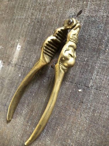 Schiaccianoci vintage ottone - schiaccianoci,