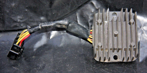 Regulateur tension - regulateur,