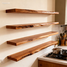 Scaffali in legno rustico