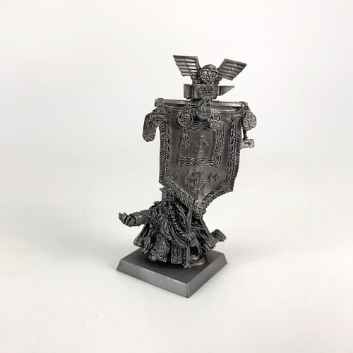 Battle standard bearer - x1,