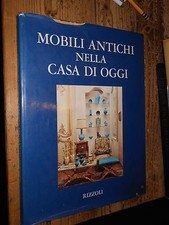 Mobili antichi nella casa di