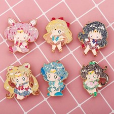 Spilla cartone animato Sailor Moon Tsukino Usagi cosplay lega distintivo spilla gioielli regalo