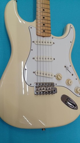 Fender japan stratocaster - [fender, japan]