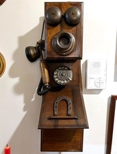 Telefono a parete in legno