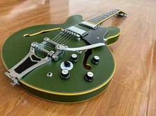 Chitarra elettrica verde