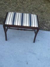 Sgabello o piccola panca