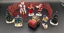 9 PCs Christmas Village Mixed