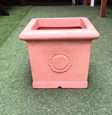 qr 60 VASO IN RESINA QUADRO