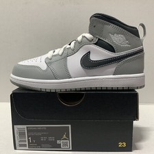 Jordan 1 grigio fumo medio