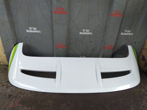 Spoiler stivale bianco
