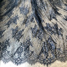 Nero Chantilly Costume Pizzo