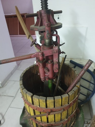 Torchio pigiatrice idraulico - torchio,, idraulico.