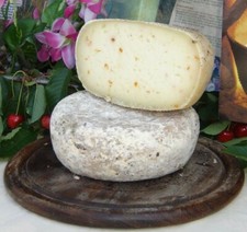 Formaggio con Peperoncino