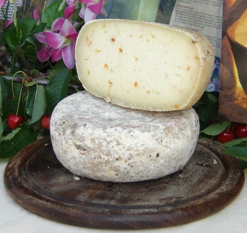 Formaggio con peperoncino - formaggio,